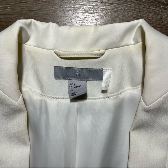 H&M white blazer - Picture 3 of 3